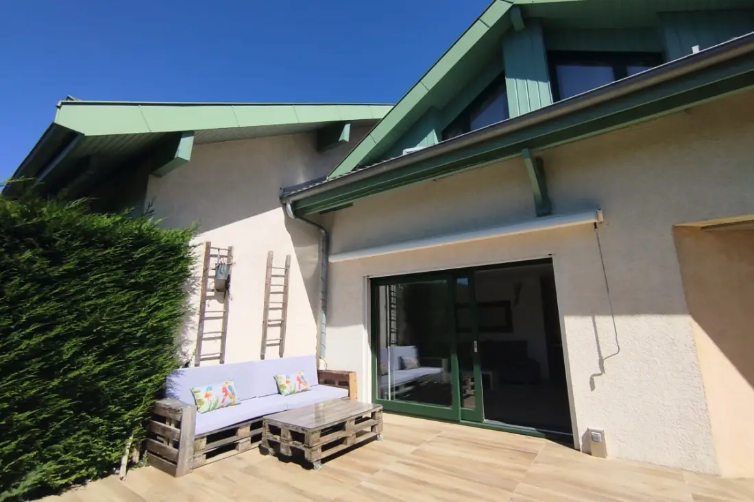 Jolie Maison Mitoyenne Avec Rez-de-jardin à Aix-les-bains