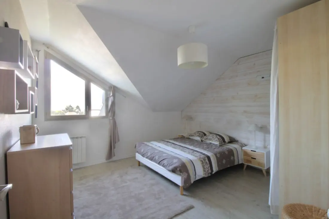Jolie Maison Mitoyenne Avec Rez-de-jardin à Aix-les-bains