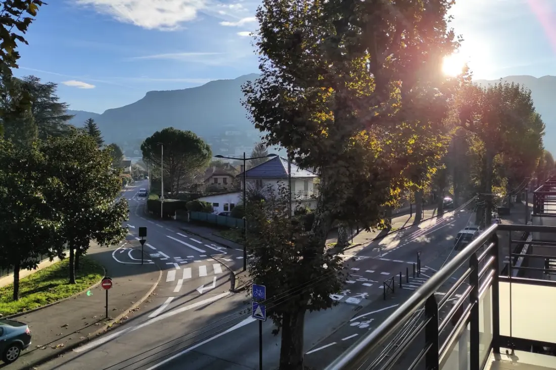 T2 Tout Neuf Entre Lac Et Centre-ville