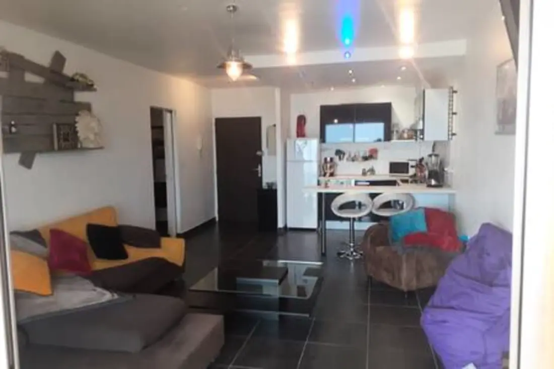 Appartement Avec Terrasse Et Parking à Ajaccio