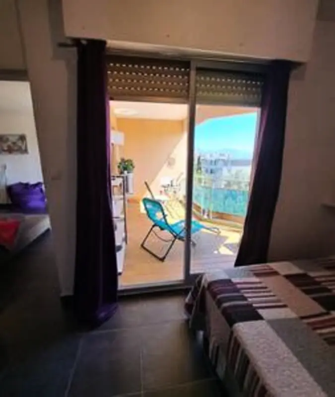 Appartement Avec Terrasse Et Parking à Ajaccio