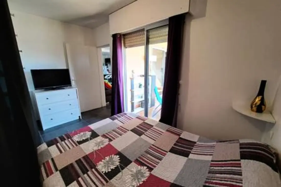 Appartement Avec Terrasse Et Parking à Ajaccio