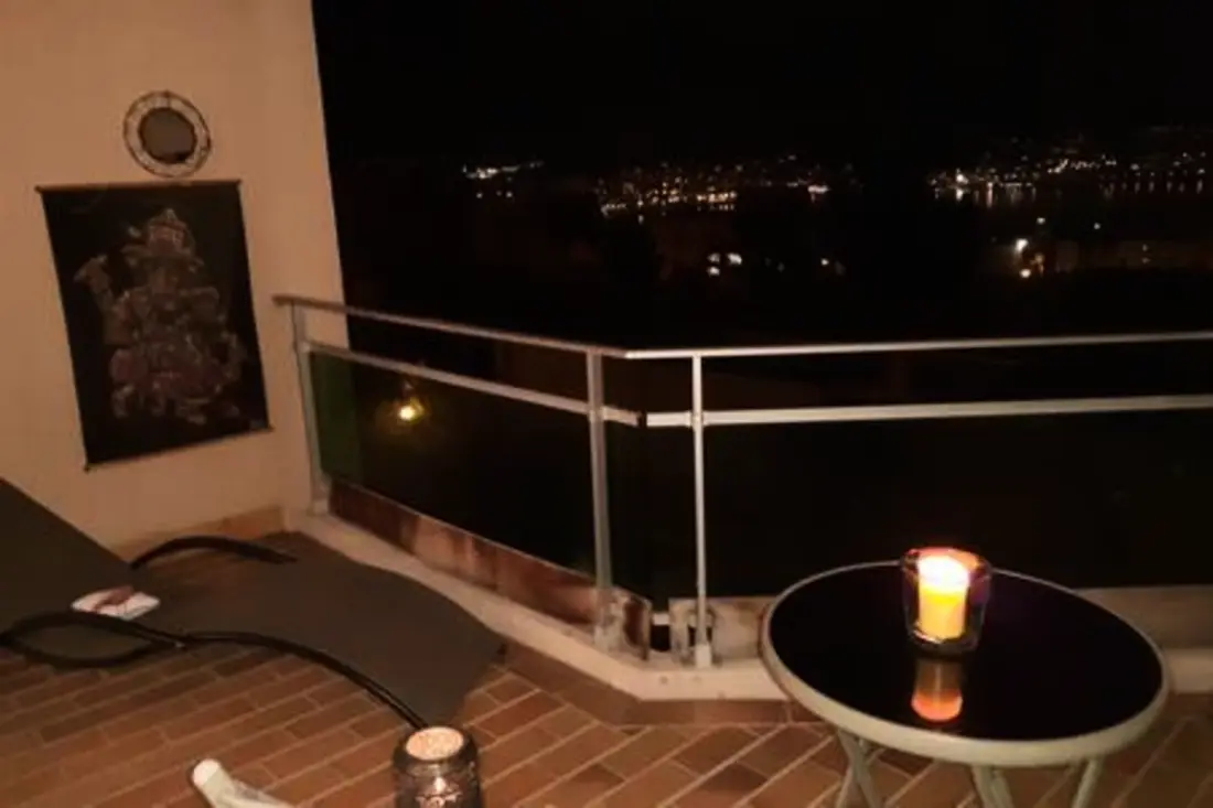Appartement Avec Terrasse Et Parking à Ajaccio