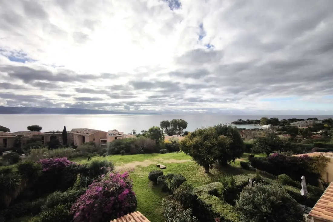 Studio Lumineux Avec Vue Mer à Ajaccio