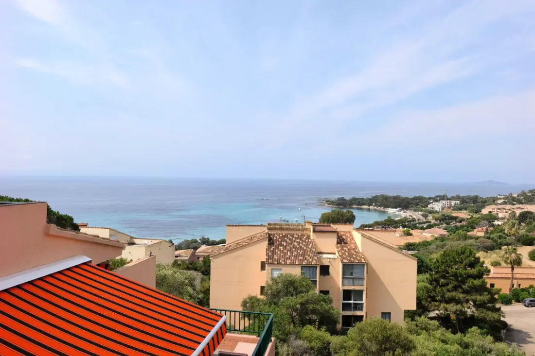 Appartement Avec Balcon - Vue Mer
