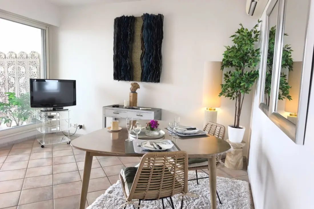 Appartement Avec Balcon - Vue Mer