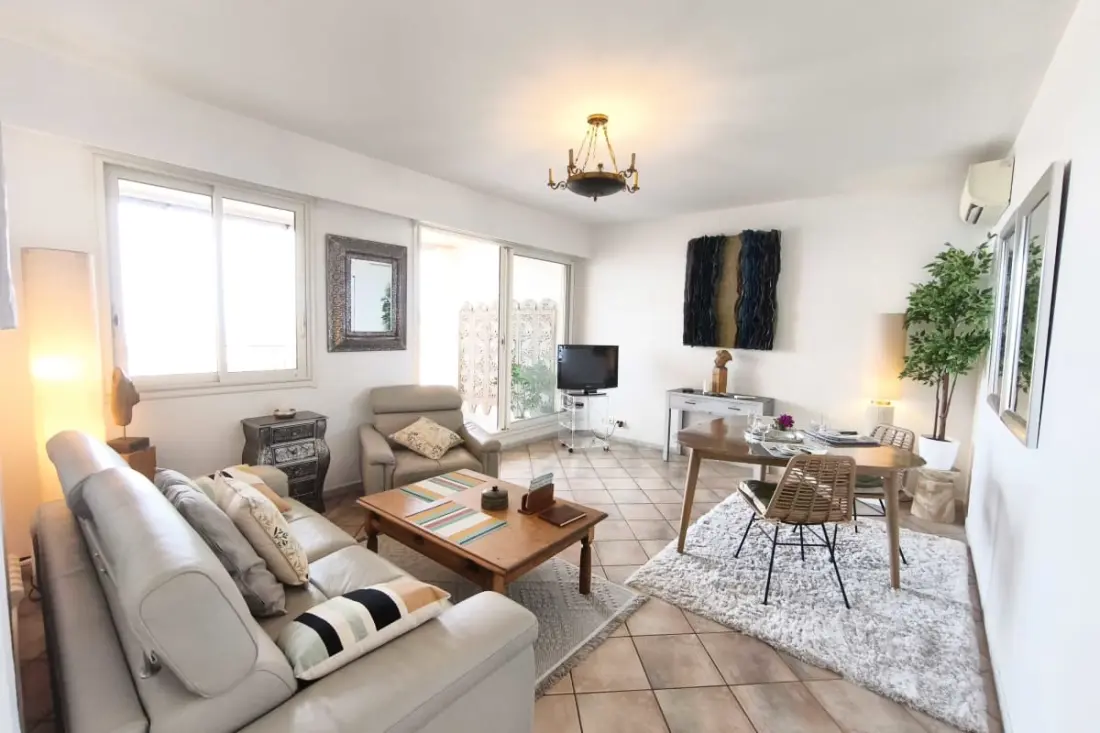 Appartement Avec Balcon - Vue Mer