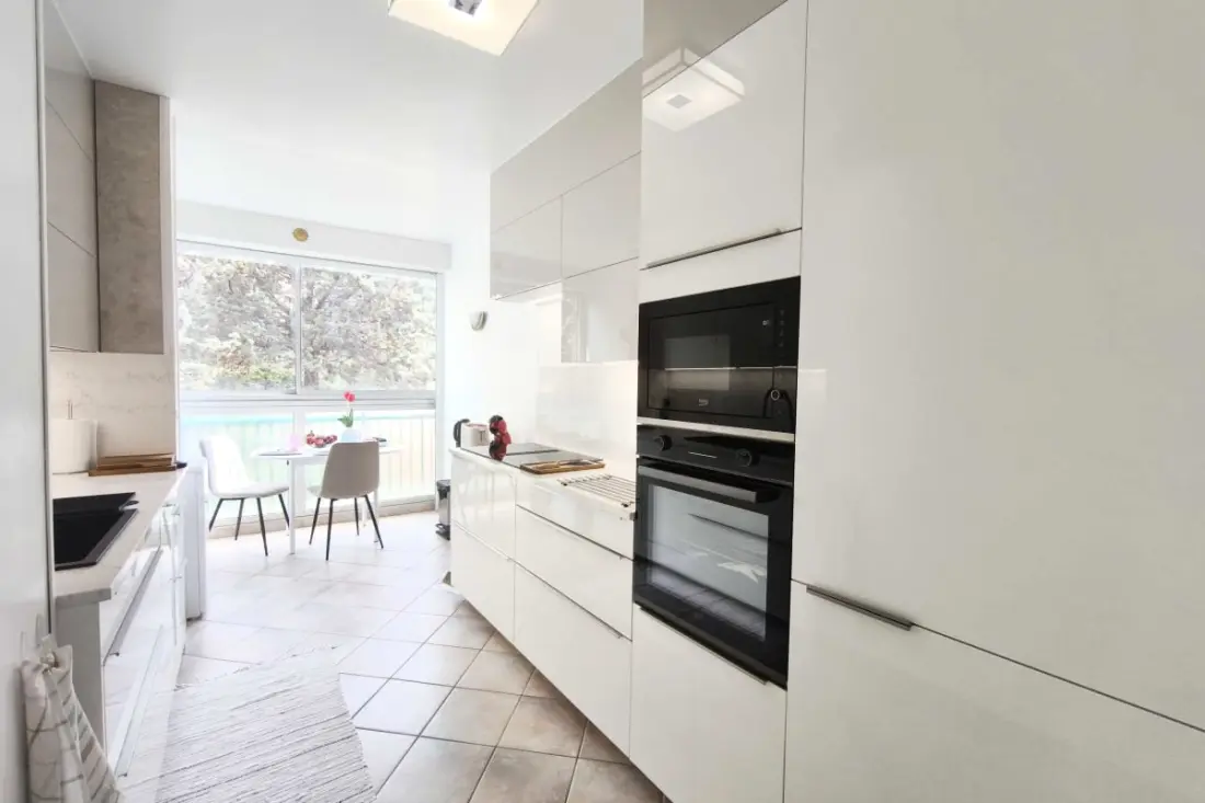 Appartement Avec Balcon - Vue Mer