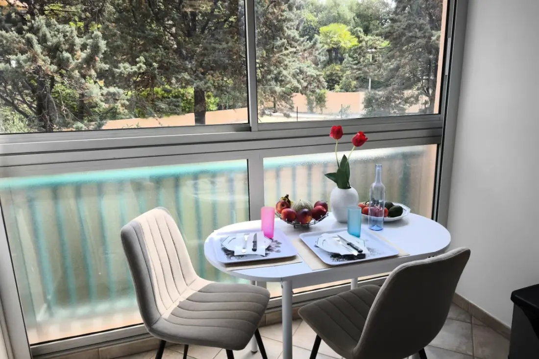 Appartement Avec Balcon - Vue Mer
