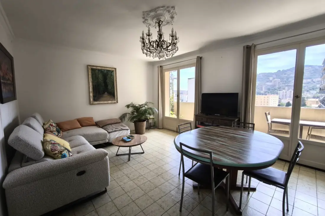 Appartement Lumineux Avec Balcon à Ajaccio