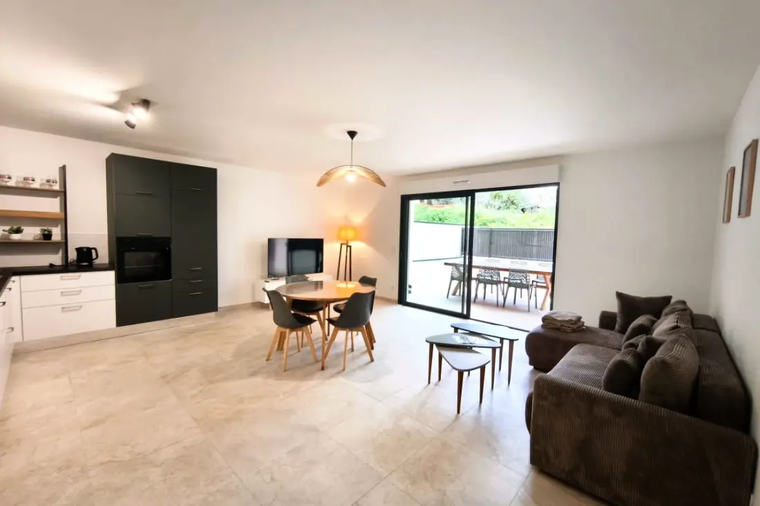 Appartement Lumineux Avec Terrasse à Ajaccio
