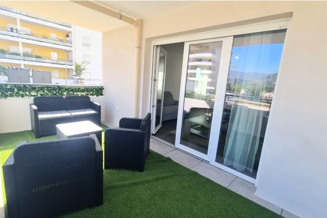 Appartement Neuf  Et Cosy Avec Terrasse