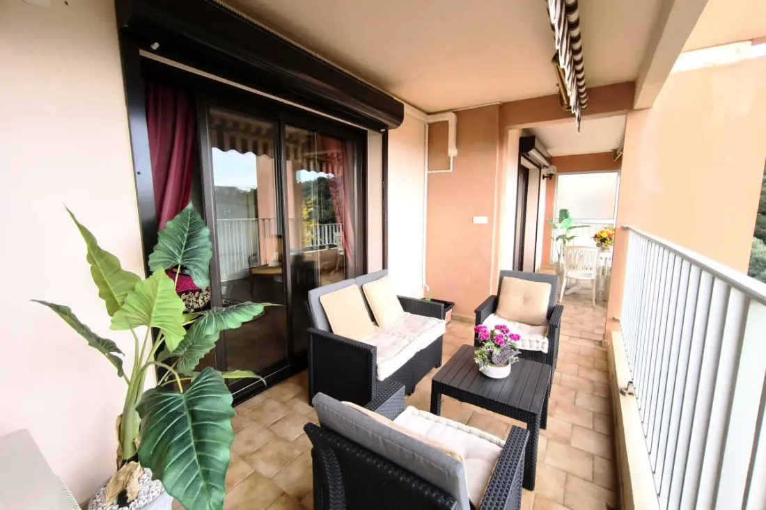 Grand Appartement Lumineux Avec Balcon Et Vue Mer