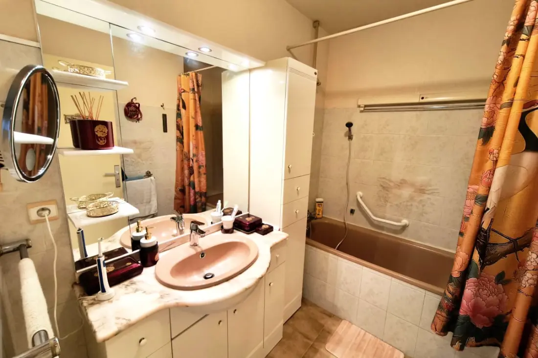 Grand Appartement Lumineux Avec Balcon Et Vue Mer