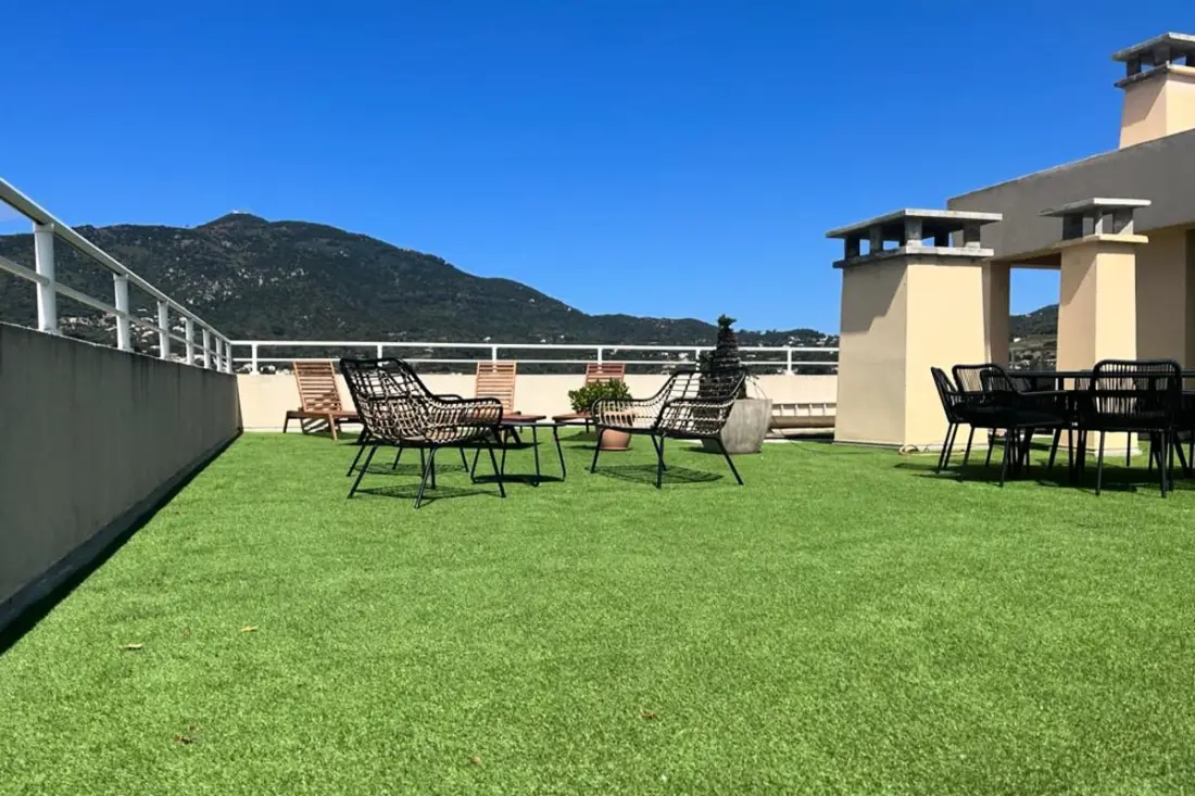 Duplex Avec Roof Top Et Vue à 360°