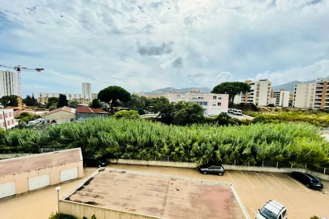Joli 60m² Avec Terrasse à Ajaccio