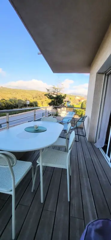 Appartement Lumineux à Agosta, 100m De La Plage