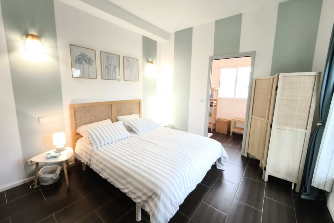 Appartement Lumineux à Agosta, 100m De La Plage