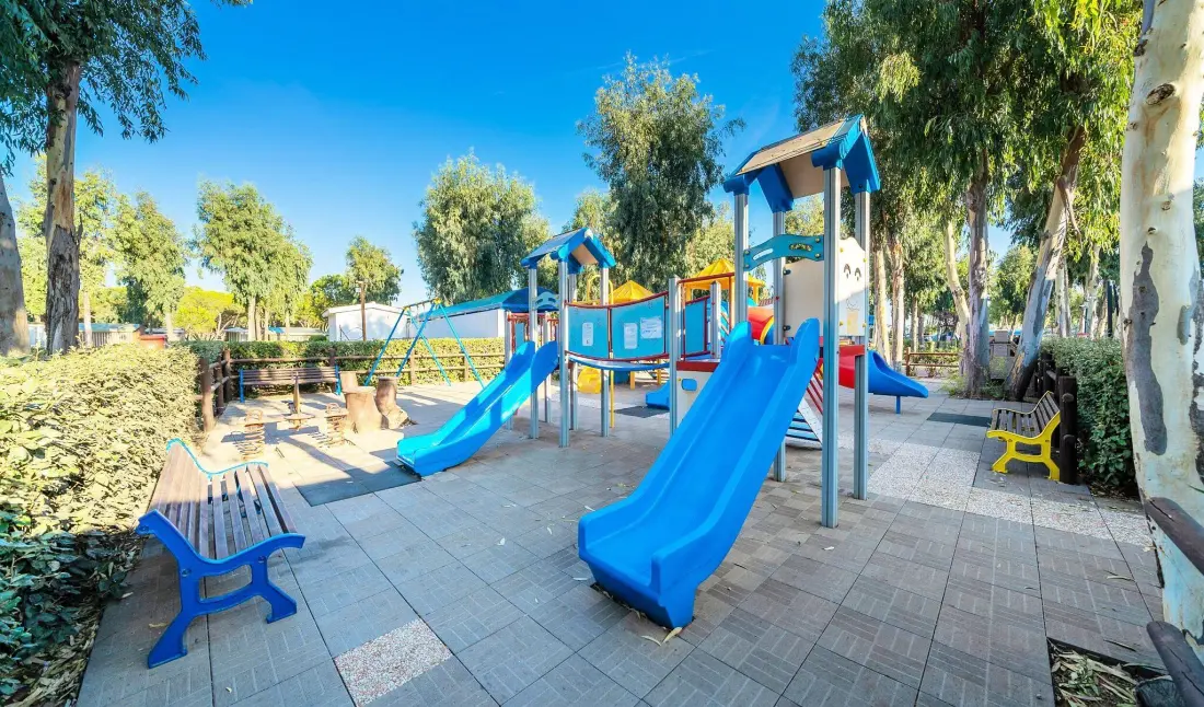 Camping Laguna Blu