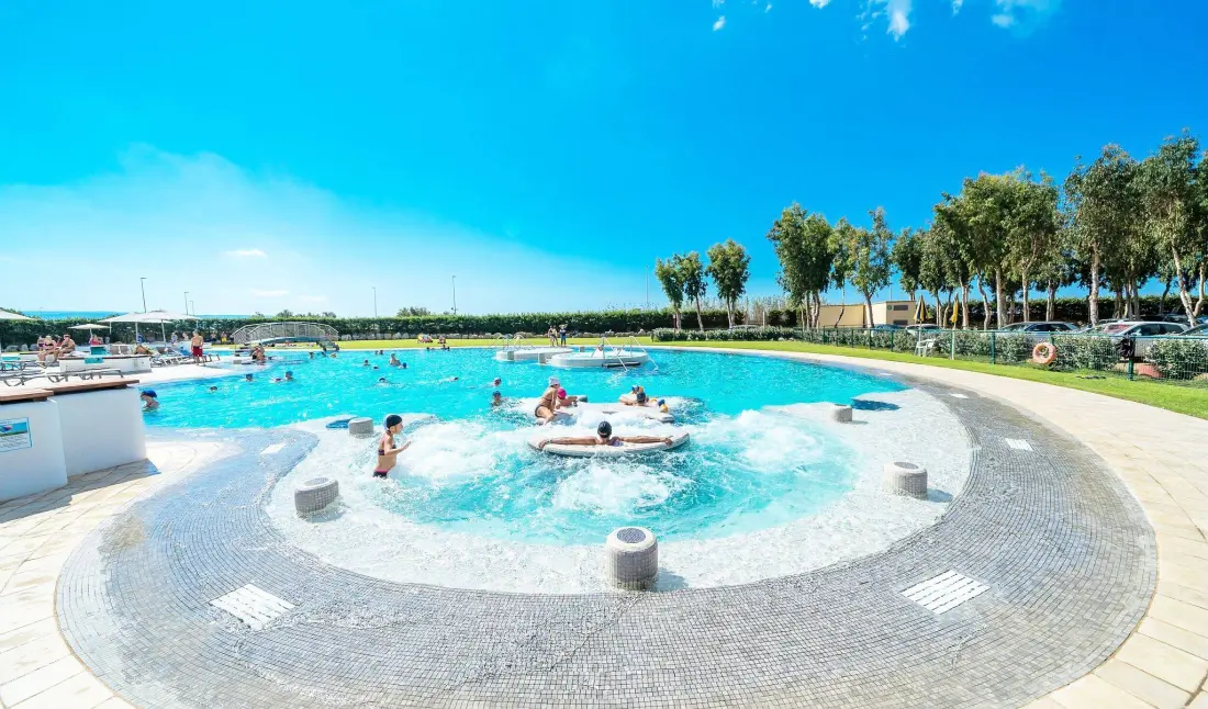 Camping Laguna Blu