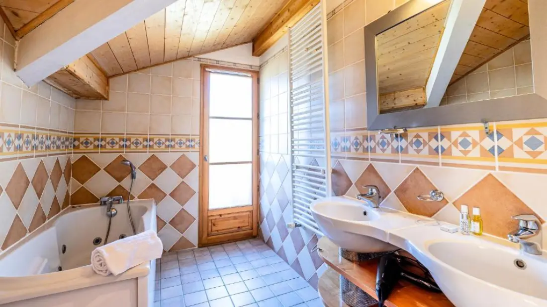 Les Chalets de l'Altiport