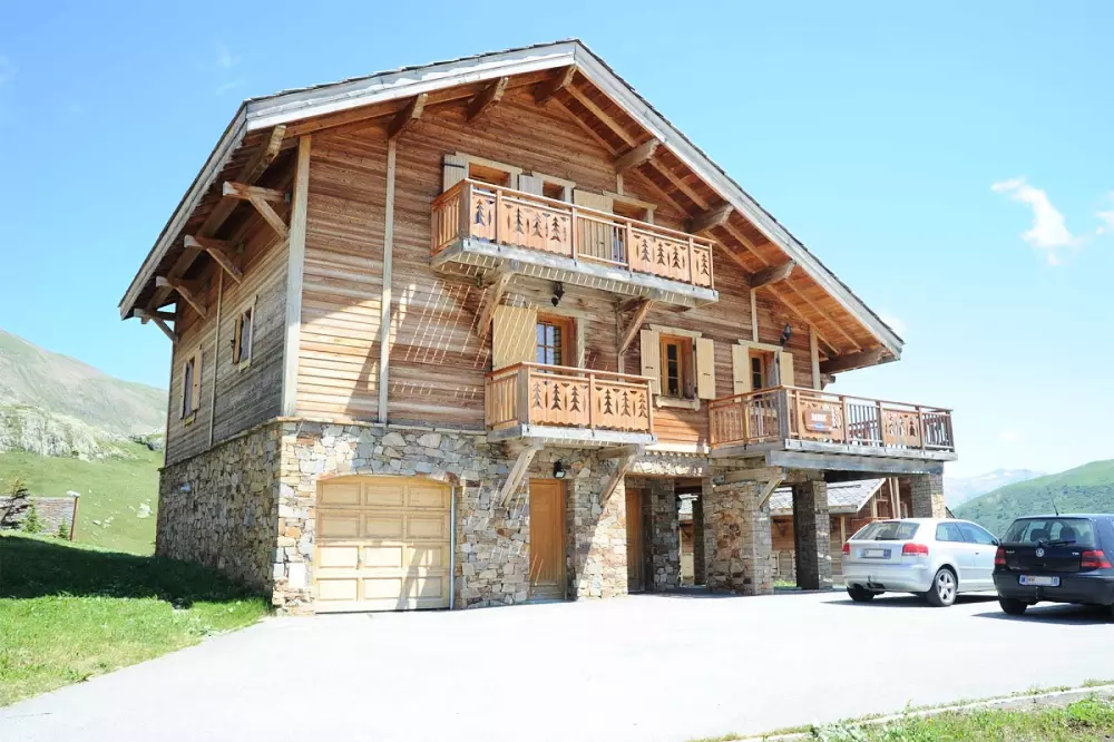 Les Chalets de l'Altiport