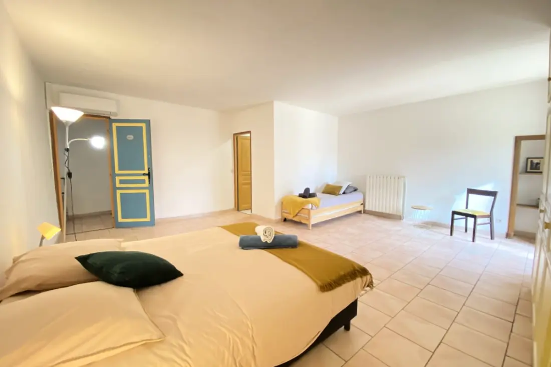 84b7 - Logement Dans Mas De Charme Du Xviiième Siècle
