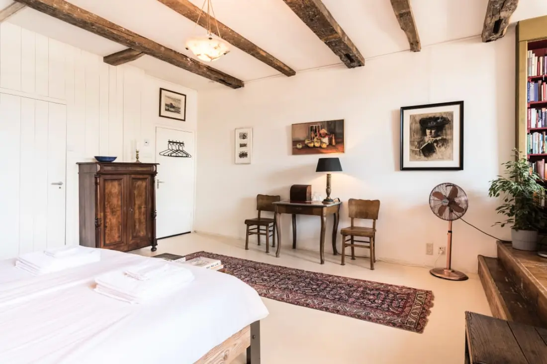 Classy Room 17th Century Canal House