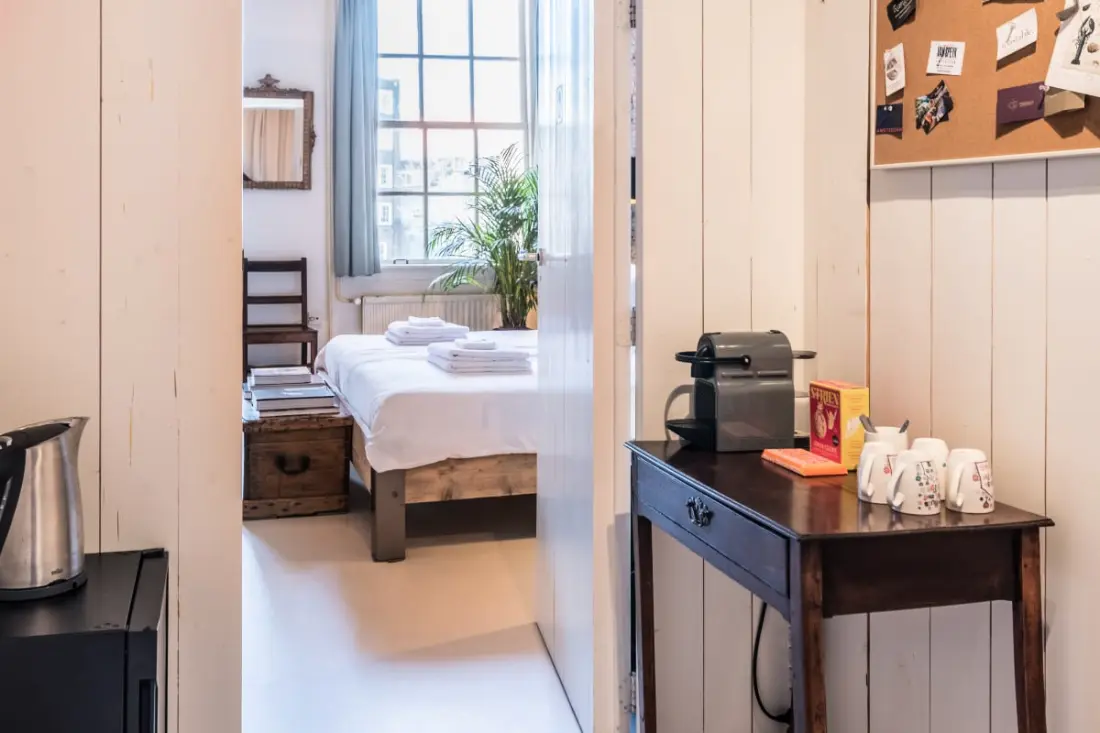 Classy Room 17th Century Canal House