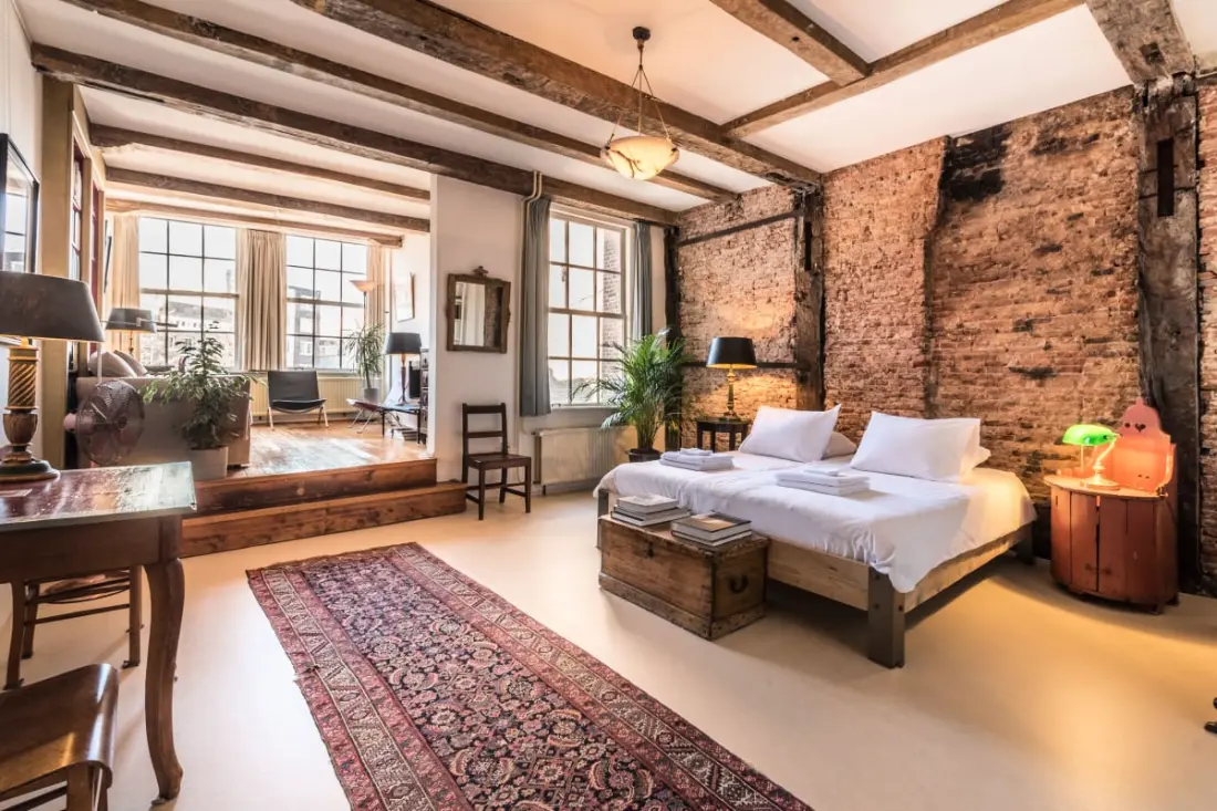Classy Room 17th Century Canal House