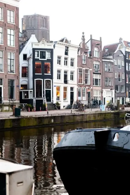 Classy Room 17th Century Canal House