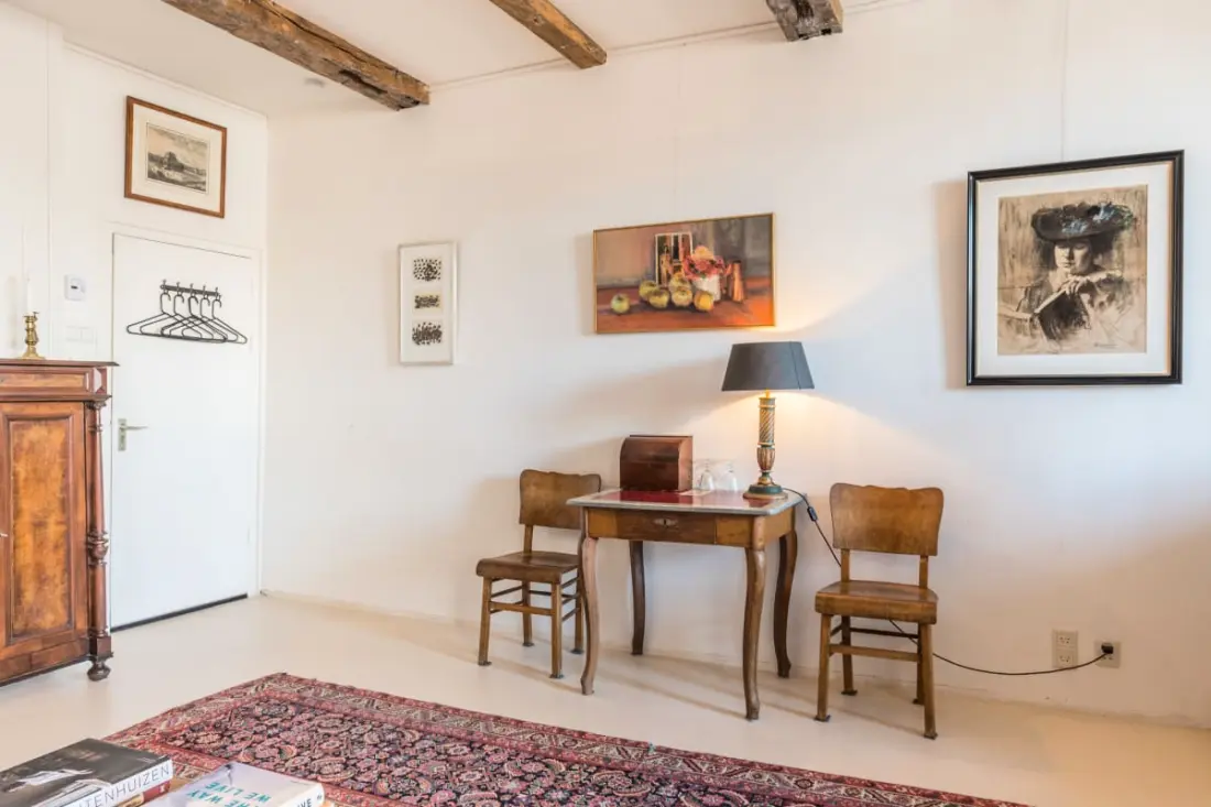 Classy Room 17th Century Canal House
