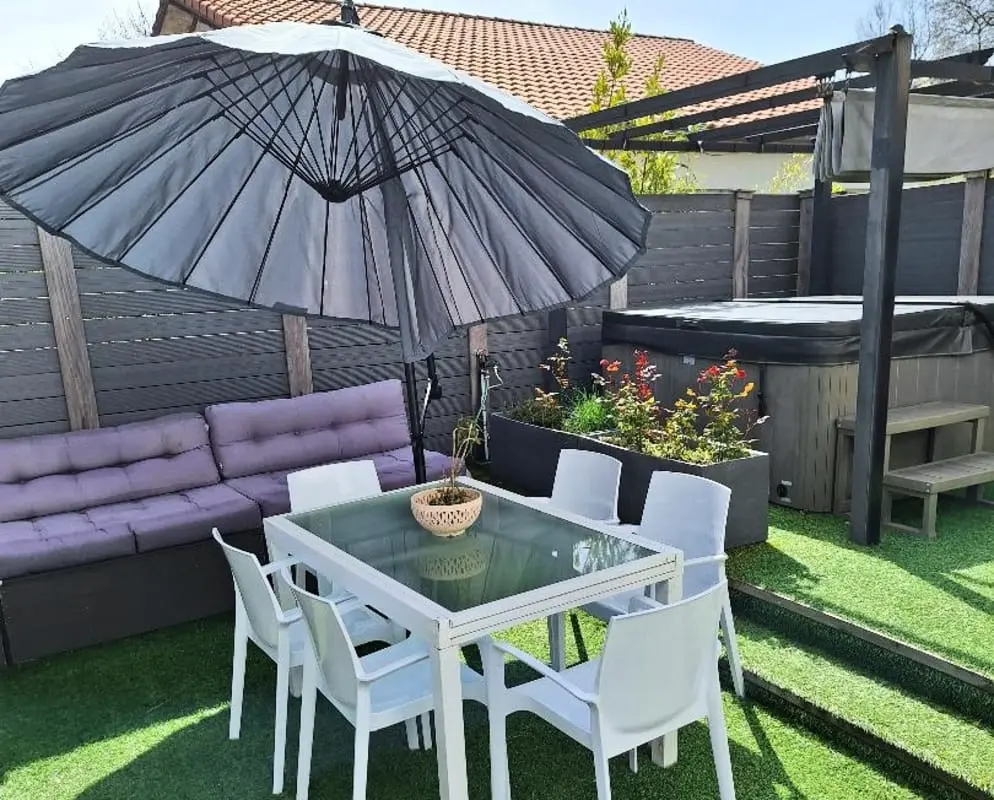 Appartement Avec Jacuzzi &amp; Cour à Andernos