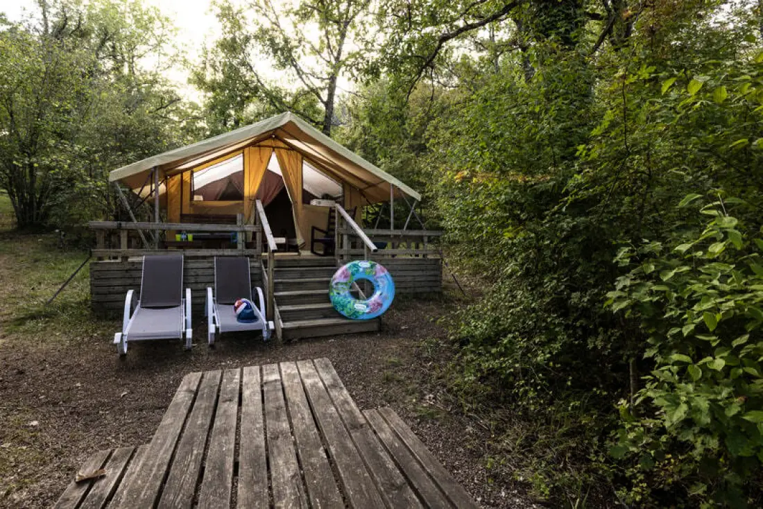 Camping Ushuaïa Villages Au Bois Joli 4 étoiles★★★★