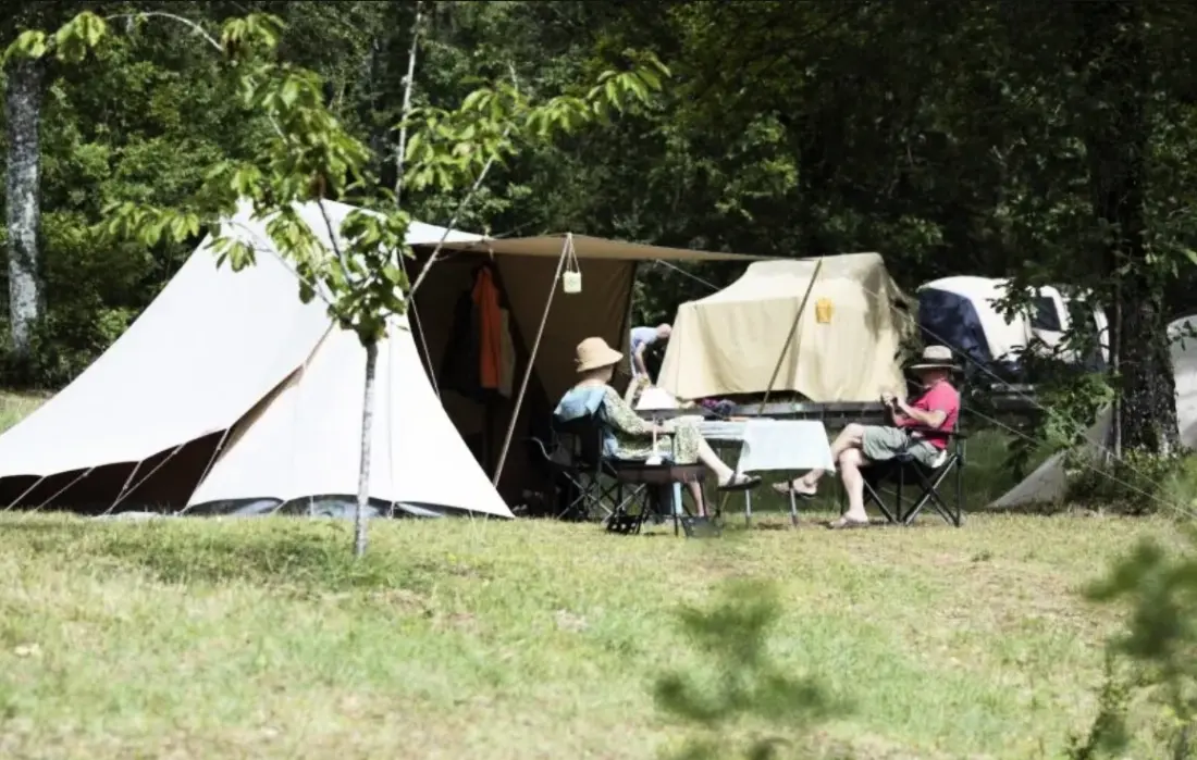 Camping Ushuaïa Villages Au Bois Joli 4 étoiles★★★★