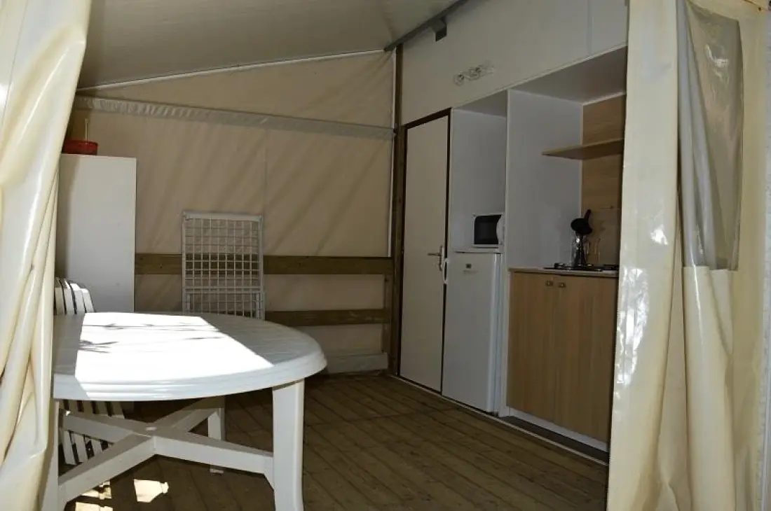 Flower CAMPING LES FAUVETTES 3 étoiles★★★