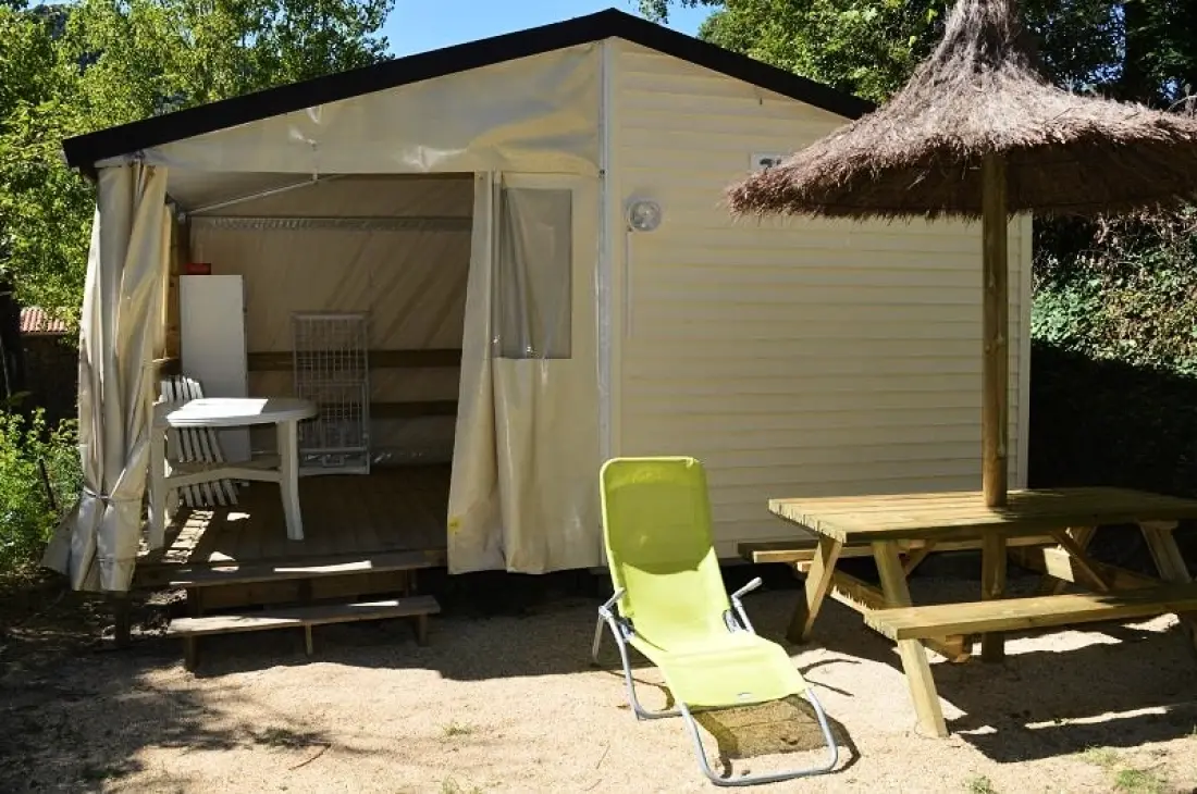 Flower CAMPING LES FAUVETTES 3 étoiles★★★