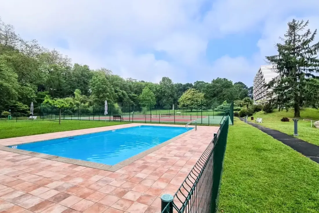Studio Avec Piscine &amp; Tennis à Biarritz
