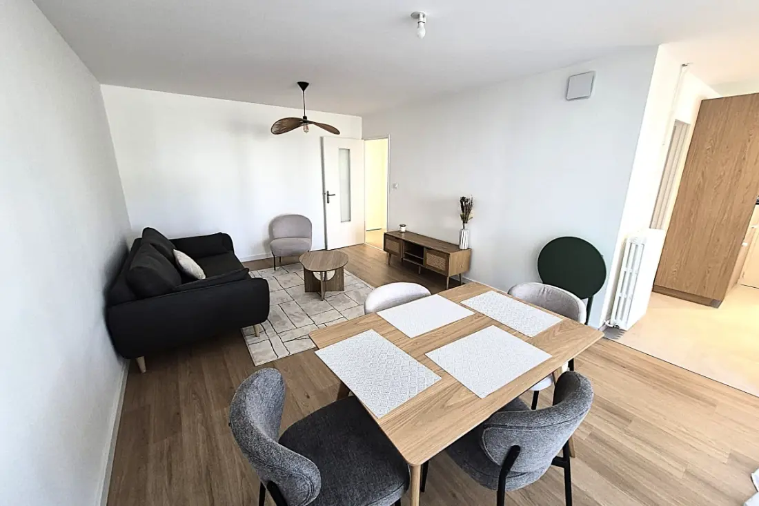 Appartement 2 Chambres Avec Balcon à Annecy