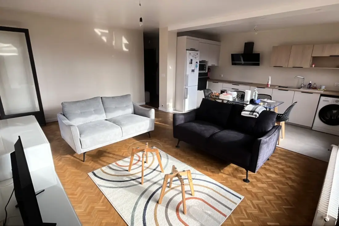 Appartement Lumineux Avec Balcon à Annecy