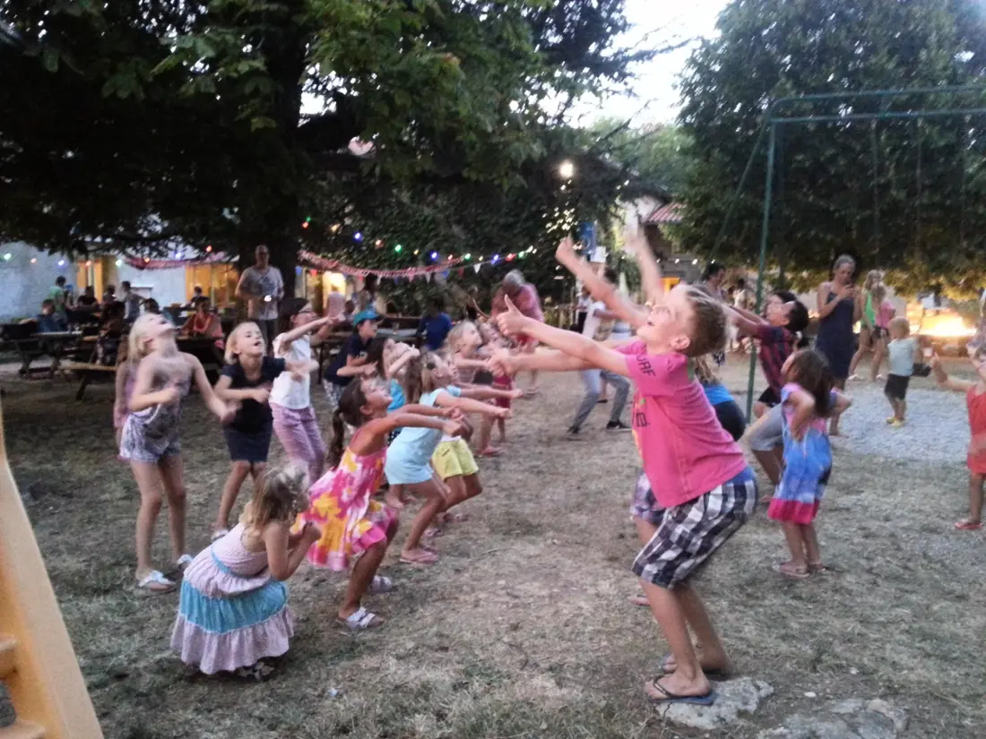 Flower Camping La Chataigneraie 4 étoiles★★★★