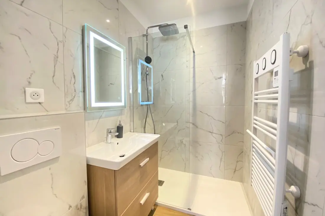 06an - Bel Appartement Au Cœur Du Vieil Antibes