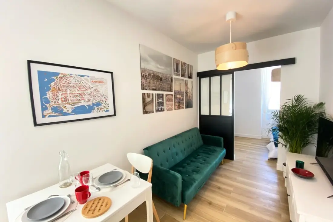 06an - Bel Appartement Au Cœur Du Vieil Antibes
