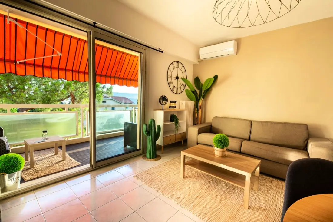 06k2 - Joli Studio Climatisé - Terrasse Vue Mer
