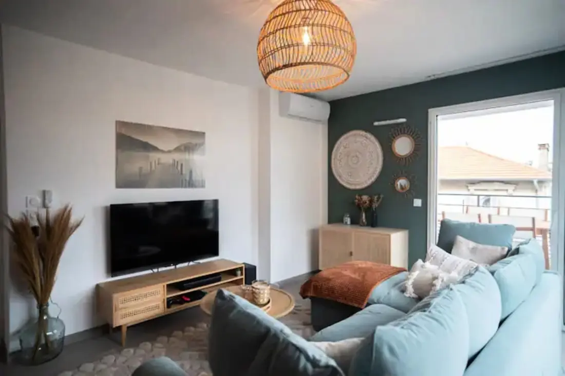 Appartement Avec Vue Sur Les Montagnes à Antibes