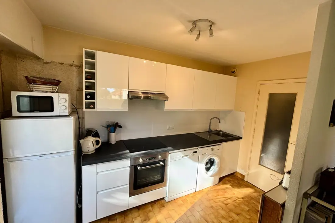 Appartement Charmant Avec Jardin à Antibes
