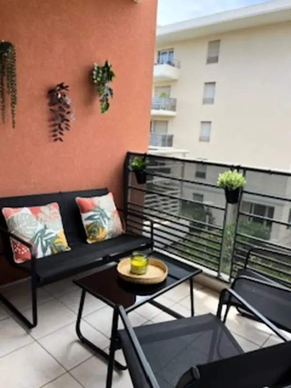Appartement Charmant Avec 2 Balcons