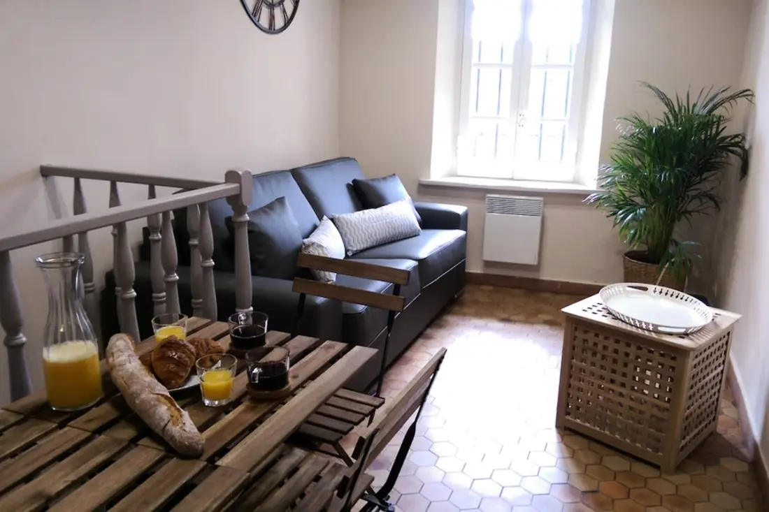 Charmant Duplex Au Coeur Du Vieil Antibes, 3 Pers