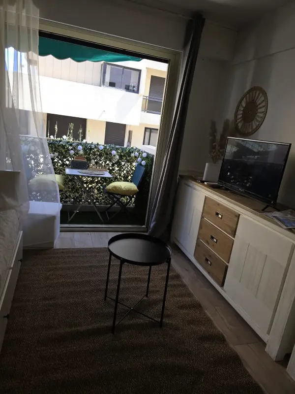 Charmant Studio Pour Deux Avec Balcon à Antibes.
