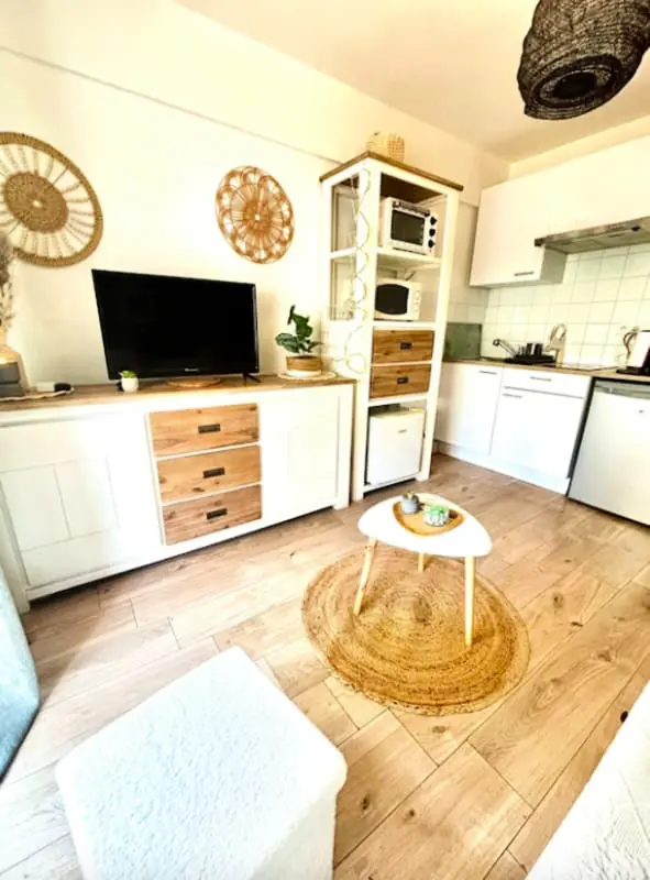 Charmant Studio Pour Deux Avec Balcon à Antibes.